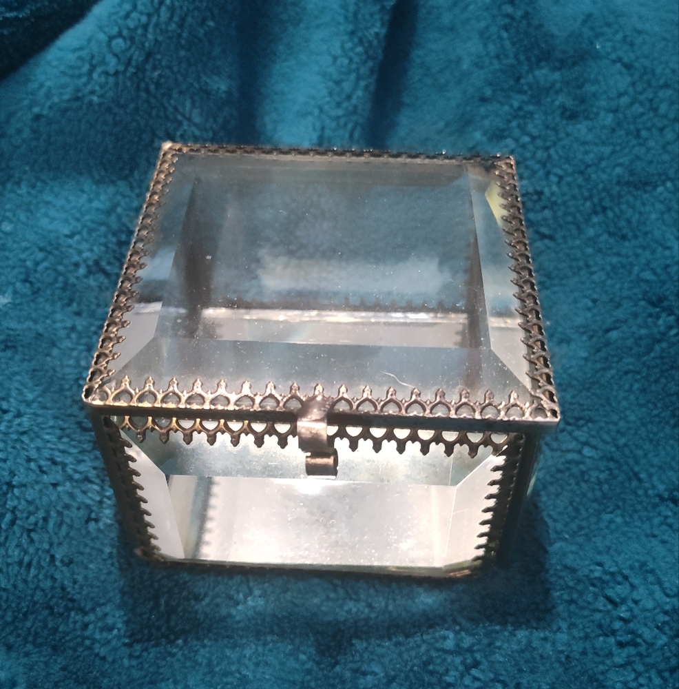 Nicole Miller Glass Mirrored Trinket Box